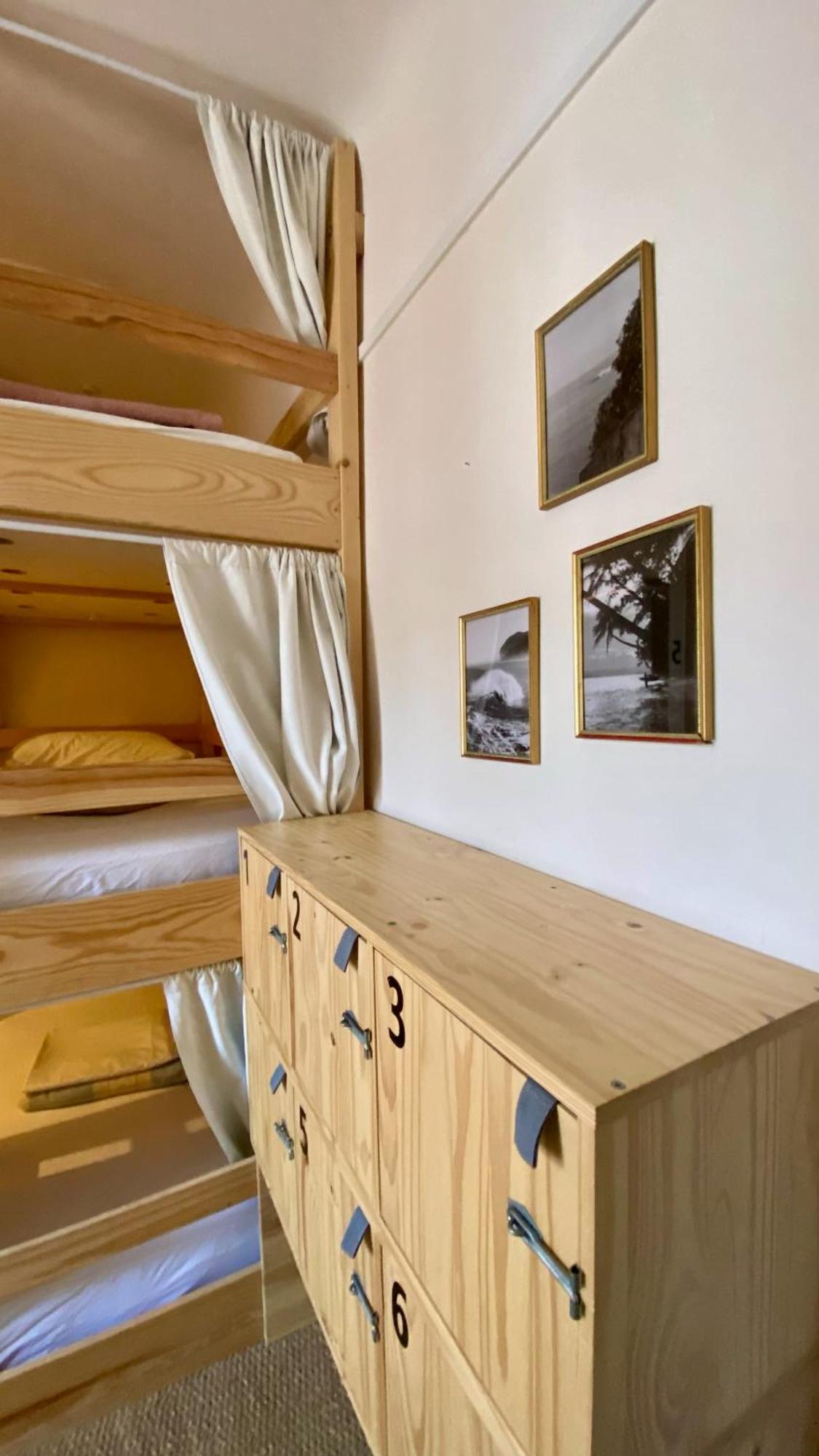 L'Escale Surf Hostel - Auberge De Jeunesse Guethary Bagian luar foto